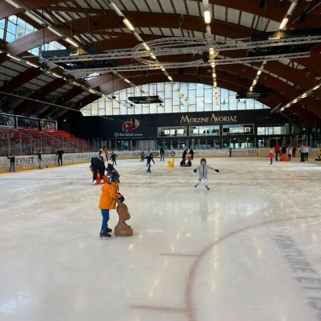 Get your skates on ⛸️

Did you know Morzine has a large indoor ice skating rink? Located at Palais des sport, it really is a fun activity for all the family. Also home to the Morzine/Avoriaz hockey team 🐧

Skates are available for hire and there are skate aids such as penguins & seal's to help the beginner skaters get more confident.  

Why not give it a try!? 

For opening times, see website parc-dereches.com

#palaisdessports #morzine #iceskating #familyresort #mountainspaces #selfcateredchalet #morzinechalet #skiholiday #skiing #morzinepleney #mountainretreat #familygetaway #portesdusoleil #frenchalps #france